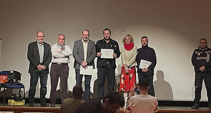 Nueva máquina extendedora de sal para la Agrupación de Voluntarios de Protección Civil de Huete