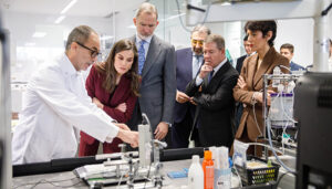 Sus Majestades los Reyes de España visitan el Hospital Nacional de Parapléjicos, centro referente en tratamiento e investigación en lesión medular
