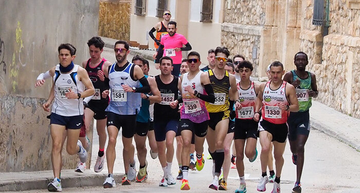 Almudena de la Ossa y Andrés Felipe Sarta reinan en la carrera popular de Villamayor de Santiago 2025 1 Almudena de la Ossa y Andrés Felipe Sarta reinan en la carrera popular de Villamayor de Santiago 2025