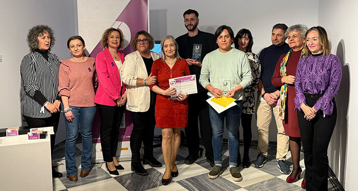 Ascen con la obra La Tieta Amparo 2.0 se lleva el primer premio de la VI edición de ‘Despiertas. Mujeres, arte e identidad’ 1 Ascen con la obra La Tieta Amparo 2.0 se lleva el primer premio de la VI edición de ‘Despiertas. Mujeres, arte e identidad’