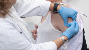 Castilla-La Mancha amplía el calendario vacunal a lo largo de toda la vida con la incorporación de la vacuna frente al rotavirus