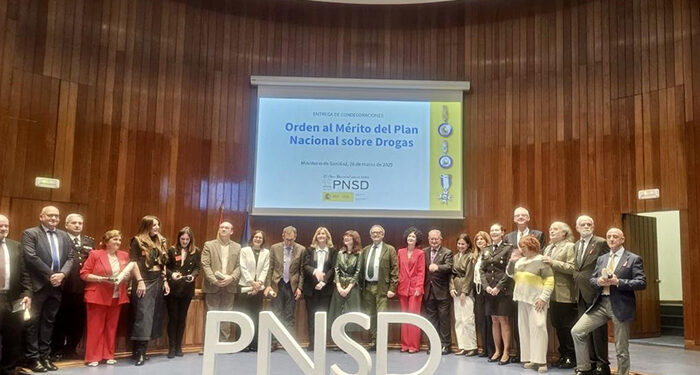 Castilla-La Mancha recibe un reconocimiento por la Orden al Mérito del Plan Nacional sobre Drogas 1 Castilla-La Mancha recibe un reconocimiento por la Orden al Mérito del Plan Nacional sobre Drogas