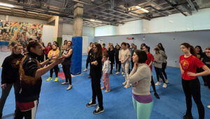 Cerca de un centenar de personas participan en el Taller de Defensa Personal organizado por el Ayuntamiento de Guadalajara