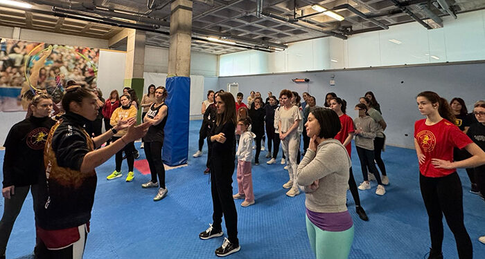 Cerca de un centenar de personas participan en el Taller de Defensa Personal organizado por el Ayuntamiento de Guadalajara 1 Cerca de un centenar de personas participan en el Taller de Defensa Personal organizado por el Ayuntamiento de Guadalajara