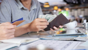 Consejos para enviar fondos a su cónyuge en México desde el extranjero