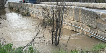 Cortada la CM-2031 en Mondéjar por el derrumbe de un puente