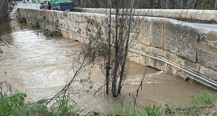Cortada la CM-2031 en Mondéjar por el derrumbe de un puente