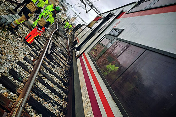 Descarrilla un tren de cercanías en la estación de Guadalajara cuando partía hacia Madrid 1 Descarrilla un tren de cercanías en la estación de Guadalajara cuando partía hacia Madrid