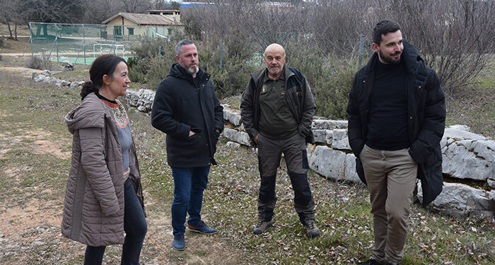 El Ayuntamiento de Huerta del Marquesado arregla el campo de fútbol natural con una ayuda de 5.600 euros de la Diputación