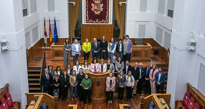 El Gobierno regional emplaza a “frenar” en los parlamentos “la ola populista que atenta contra la igualdad” con diálogo “sosegado y principios” 1 El Gobierno regional emplaza a “frenar” en los parlamentos “la ola populista que atenta contra la igualdad” con diálogo “sosegado y principios”