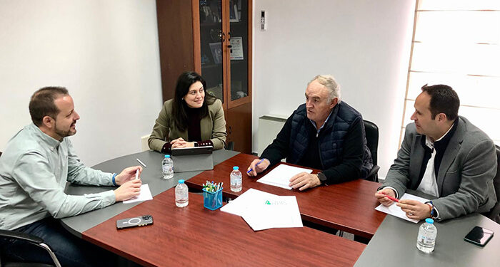 El PP en el Ayuntamiento de Cuenca se reúne con ASAJA para abordar la crisis del campo y exigir soluciones al Gobierno de Sánchez 1 El PP en el Ayuntamiento de Cuenca se reúne con ASAJA para abordar la crisis del campo y exigir soluciones al Gobierno de Sánchez