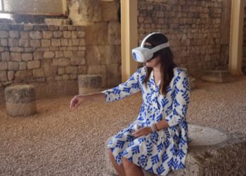 El Parque Arqueológico de Segóbriga pone a disposición de todo el público las gafas de realidad aumentada