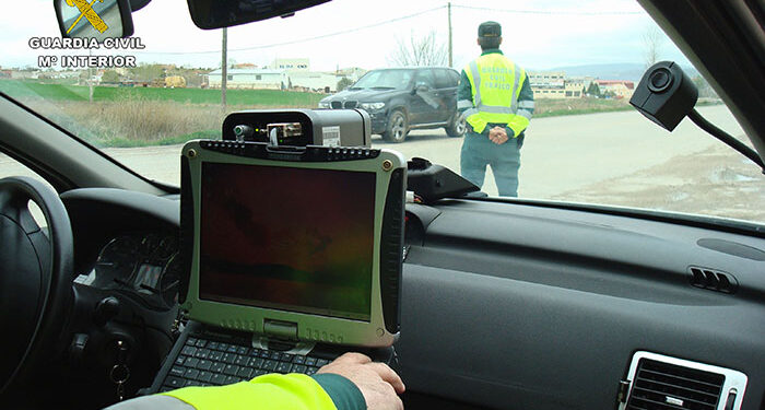 Choque frontal en la CM-200, en Fuente de Pedro Naharro: Tres heridos trasladados al hospital 1 Guardia Civil