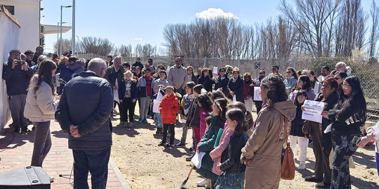 Se replantan árboles y aromáticas destruidos el pasado miércoles en Chillarón 1 IMG 20250329 121901 LIBERAL