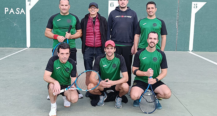 Romanones sigue líder (a pesar de la lluvia) en la Liga Provincial de Frontenis de Guadalajara 1 Ínter Azuqueca 24-25