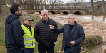 José Luis Vega muestra su apoyo a los alcaldes de pueblos afectados por crecidas de ríos de la provincia