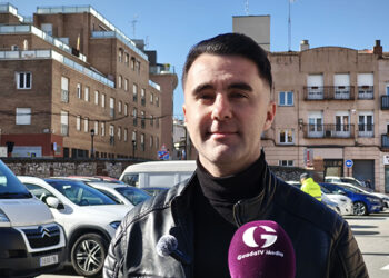 El PSOE pide a Guarinos que retire la ordenanza de la ORA, que duplica las plazas de pago, tras subir el ticket, y deje de exprimir a la ciudadanía El PSOE pide a Guarinos que retire la ordenanza de la ORA, que duplica las plazas de pago, tras subir el ticket, y deje de exprimir a la ciudadanía