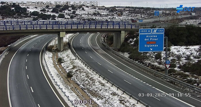 La A-2 ha estado cortada por nieve durante la madrugada del lunes...., pero ya está abierta 1 La A-2 ha estado cortada durante la madrugada del lunes...., pero ya está abierta