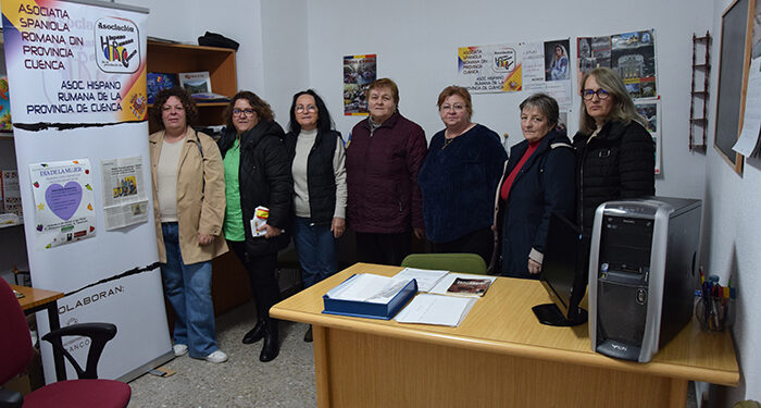 La Diputación de Cuenca dona un ordenador a la Asociación Hispano Rumana para que puedan seguir trabajando por este colectivo