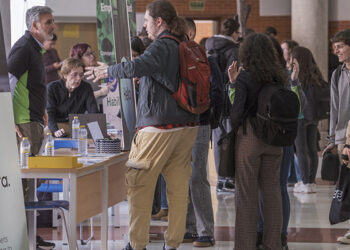 La Feria de Empleo Local de Azuqueca conecta a “Ayuntamiento, empresas y organizaciones del tercer sector para que la ciudadanía acceda a un puesto de trabajo” La Feria de Empleo Local de Azuqueca conecta a “Ayuntamiento, empresas y organizaciones del tercer sector para que la ciudadanía acceda a un puesto de trabajo”