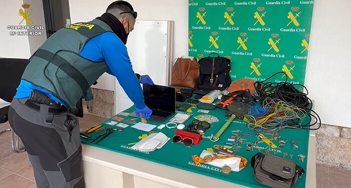La Guardia Civil detiene en Brihuega a dos personas reincidentes que cometieron hasta 31 hechos delictivos