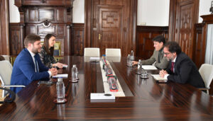 La Junta propone a Renfe mejoras de movilidad para áreas urbanas y rurales