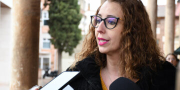 La Junta recuerda que hay millones de mujeres en el mundo sufriendo en mayor medida la pobreza, la violencia y la guerra