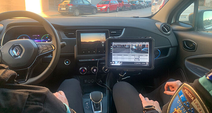 La Policía Local de Cuenca pone en marcha el vehículo multacar para reforzar el control del tráfico y el cumplimiento de las normas de estacionamiento