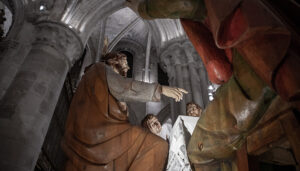 La Santa Cena estrenará este Miércoles Santo una colección de platos del ceramista conquense Pedro Mercedes