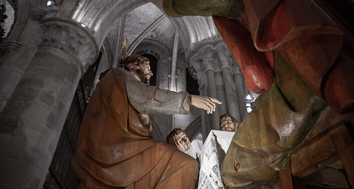 La Santa Cena estrenará este Miércoles Santo una colección de platos del ceramista conquense Pedro Mercedes 1 La Santa Cena estrenará este Miércoles Santo una colección de platos del ceramista conquense Pedro Mercedes