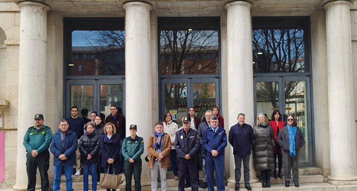 La Subdelegación del Gobierno de Cuenca convoca un minuto de silencio por el asesinato por violencia de género de dos mujeres en Burgos y Mallorca