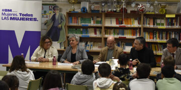 La Subdelegación del Gobierno de Cuenca presenta al alumnado de primaria el libro ‘La locomotora del tiempo’, de Xavier Eguiguren