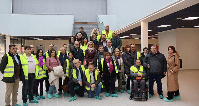 Los ganadores del concurso “Paisajes que curan” reciben sus premios y conocen las salas de alta tecnología decoradas con sus fotografías en el nuevo Hospital Universitario de Cuenca