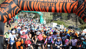 Los hermanos Adrián y Paula Plaza arrasan en la Marabelix Bike 25