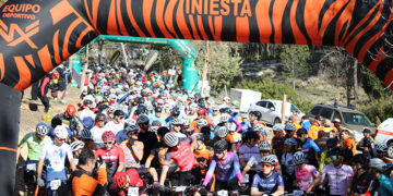 Los hermanos Adrián y Paula Plaza arrasan en la Marabelix Bike 25