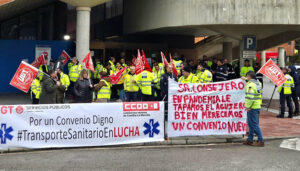 Los trabajadores del transporte sanitario de Castilla-La Mancha se concentran en los cinco hospitales de referencia da la región