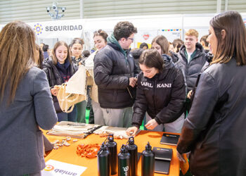Más de 500 personas se interesan por la labor de amiab en la Feria de Formación Profesional de Cuenca