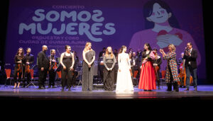 Ovación y aplausos para un espléndido concierto de “Somos Mujeres” que volvió a llenar el teatro Buero Vallejo