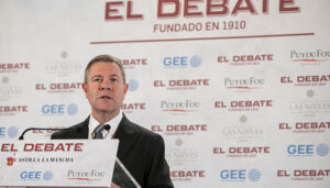 Page sostiene que en España no ha nacido nadie que “con sentido común pueda reescribir la Constitución”