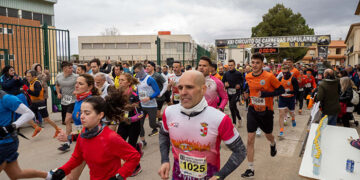 Sergio Algarra  y María Jesús Algarra  inauguran en Casasimarro los podios del XXI Circuito de Carreras Populares de Cuenca
