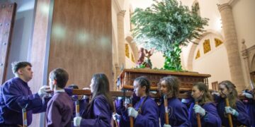 Cuenca disfruta de la Procesión Infantil más multitudinaria de su historia en una radiante mañana de sol