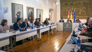 Castilla-La Mancha constituye un Observatorio para analizar de manera continua y quirúrgica el impacto de los aranceles en la economía regional