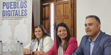 Castilla-La Mancha impulsa el uso de la tecnología para mejorar la autonomía de las personas mayores en el entorno rural