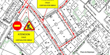 Corte de un carril en un tramo de la calle Ramón y Cajal por las acometidas de la Red de Calor y asfaltado