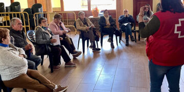 Cruz Roja impulsa una nueva actividad semanal para las personas mayores en Mira para normalizar su rutina y recuperar su bienestar integral