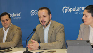 El Grupo Municipal Popular denuncia que Dolz entrega el servicio de autobuses a cambio de salvar su legislatura