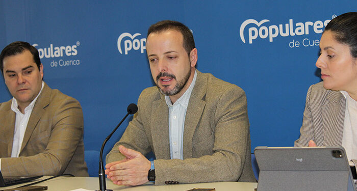 El Grupo Municipal Popular denuncia que Dolz entrega el servicio de autobuses a cambio de salvar su legislatura