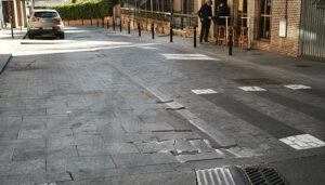 El PSOE pide diligencia a Guarinos para arreglar el suelo de la Plaza de San Esteban, y aledaños, levantado a menos de un año de su inauguración