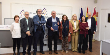 El periodista hispanoargentino Martín Caparrós gana el XIII Premio Internacional de Periodismo “Cátedra Manu Leguineche”