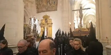En directo, la procesión de la Vera Cruz